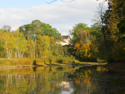 Rudens Pērses upes krastos fotogrāfijās