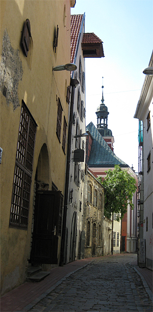 Skats uz Rīgas reformātu baznīcas torni