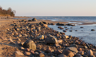 dghjk Tūjas akmeņainā piekraste