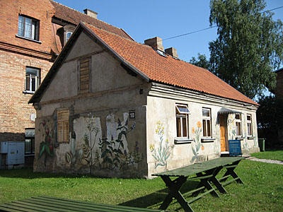 Tāds jauki apgleznots namiņš