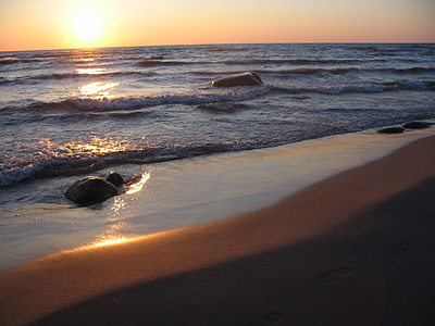 Tuuja_2005IV 008 Latvija. Tūja. Saulriets. Foto